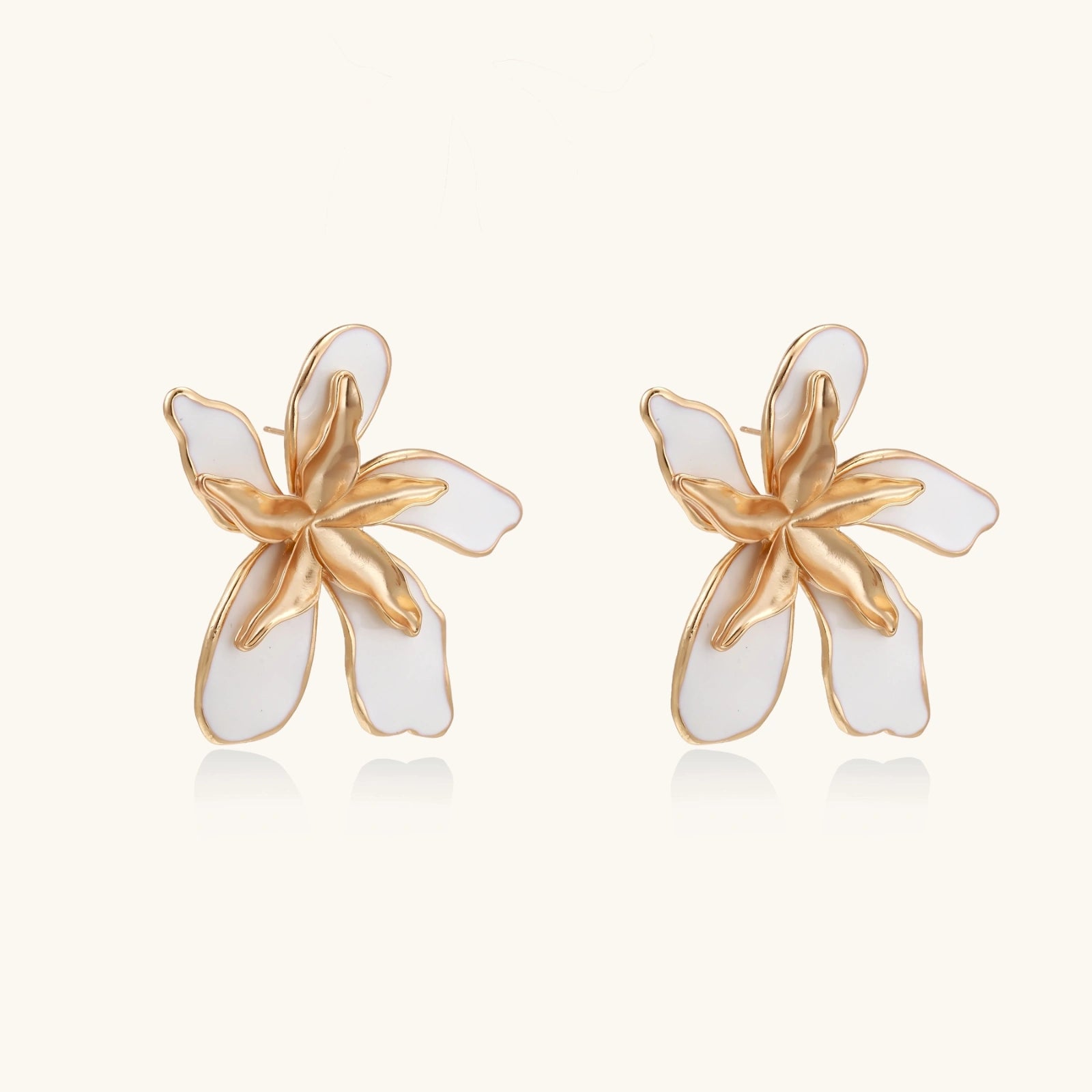 Sculpted flower earrings detail