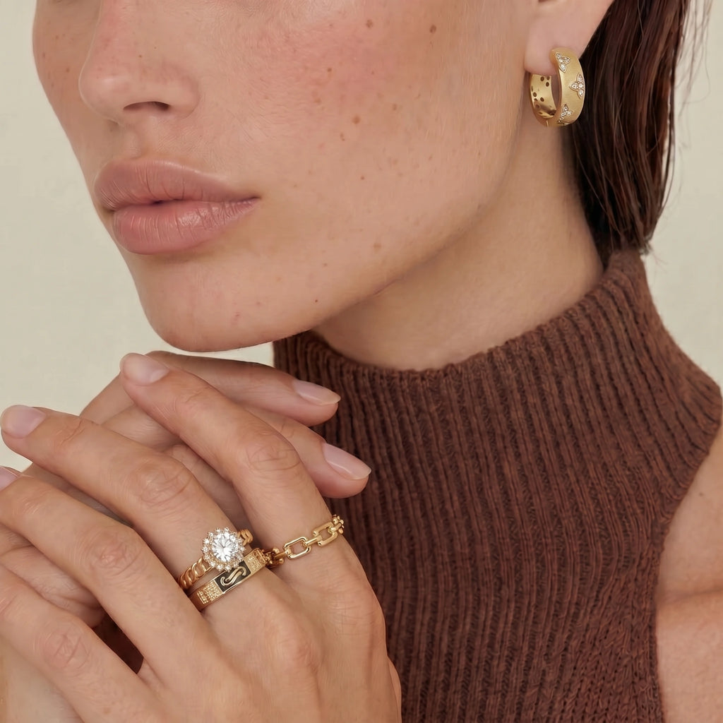 Gold-tone chain ring set side view
