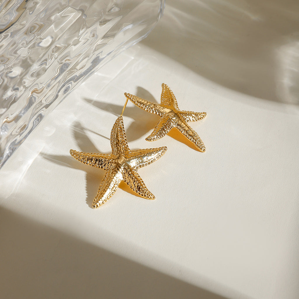 Starfish stud earrings detail